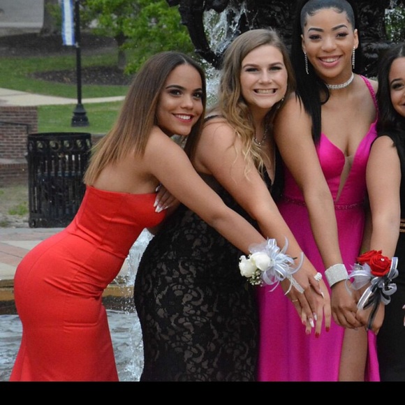 Red mermaid prom dress - Picture 4 of 6